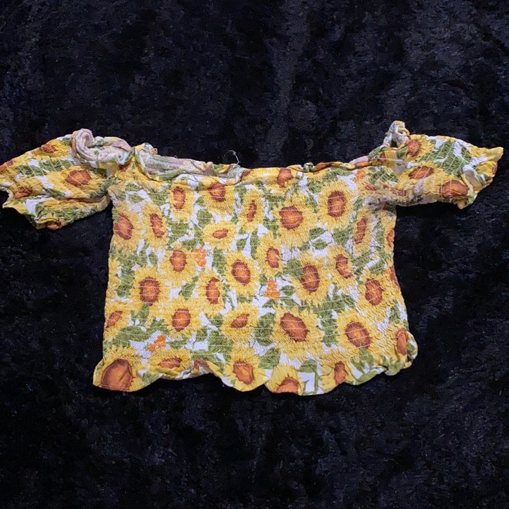 SIZE S forever 21 sunflower crop top